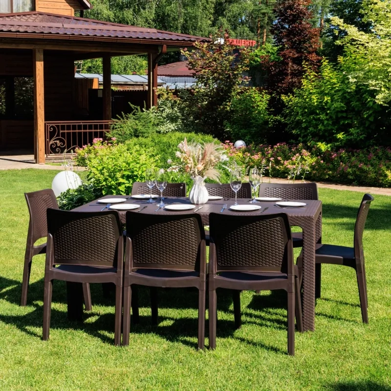 Khám phá ảnh bàn ăn 8 ghế với cây xanh trang trí mát mắt