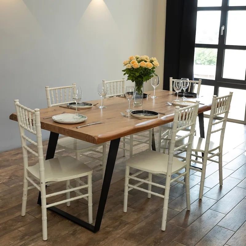 Bàn ăn chân sắt và ghế bộ đồng bộ sang trọng