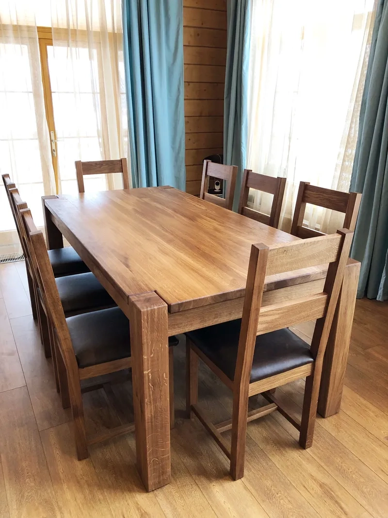 Bàn ăn gỗ sồi tân cổ điển sang trọng cho phòng bếp