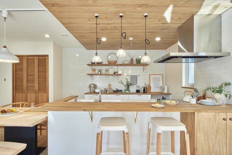 Bếp phong cách Bắc Âu mang vẻ đẹp tinh giản ấm áp