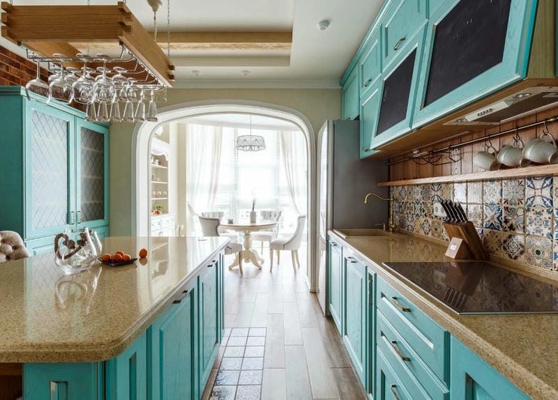 Mẫu bếp Địa Trung Hải cuốn hút bởi màu sắc