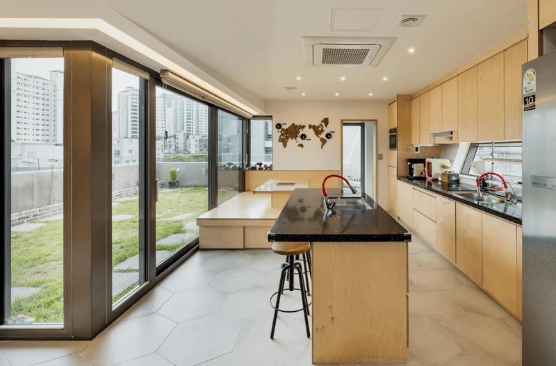 Bếp kiểu Hàn trẻ trung và tiện dụng