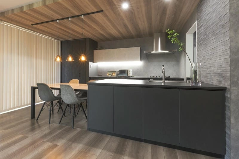 Không gian bếp Indochine nhẹ nhàng giàu chiều sâu