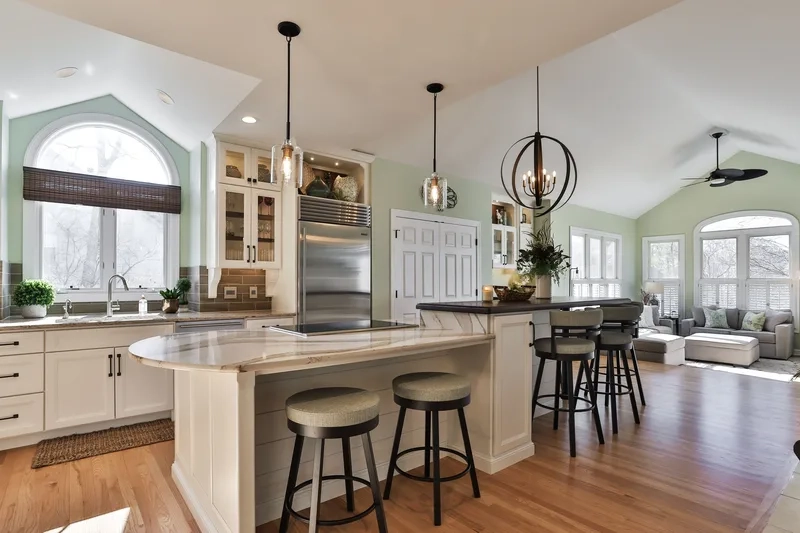 Giải pháp nhỏ gọn với đảo bếp 2 tầng mini tiện ích