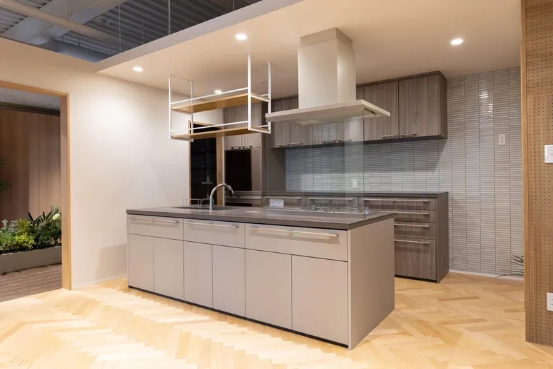 Giải pháp hoàn hảo với thiết kế đảo bếp có chậu rửa mini