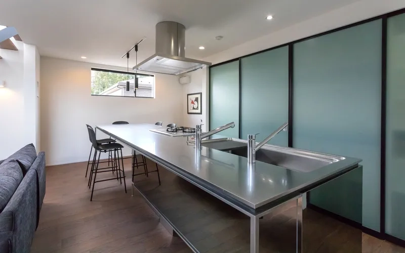 Đảo bếp có chậu rửa là gì và những tiện ích nổi bật