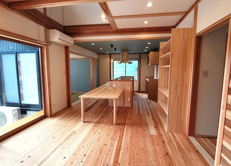 Sang trọng cổ điển cùng đảo bếp gỗ tân cổ điển ấn tượng