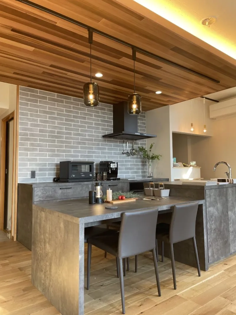 Không gian nhà nhỏ lý tưởng với đảo bếp kết hợp bàn ăn nhà nhỏ