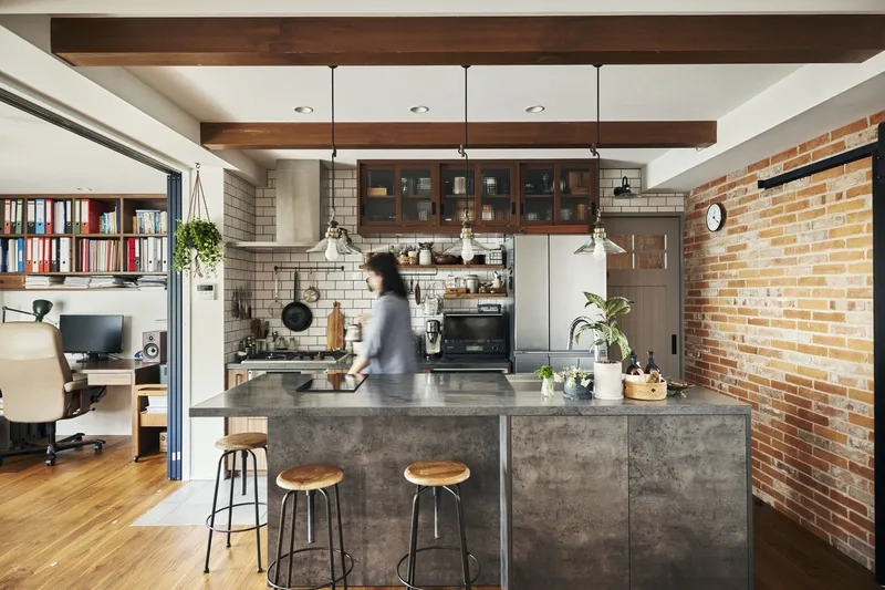 Nhỏ gọn và tinh tế với đảo bếp kiêm quầy bar mini đẹp