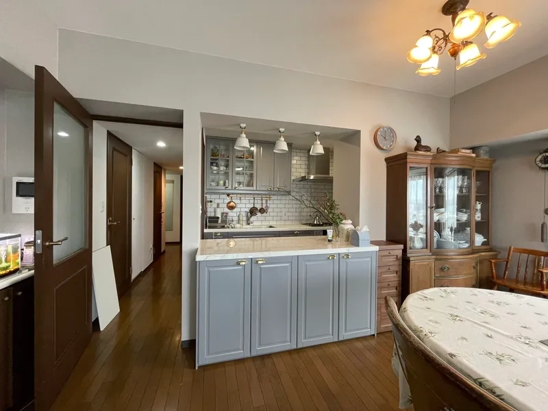 Tối ưu không gian bếp với thiết kế đảo bếp mặt đá