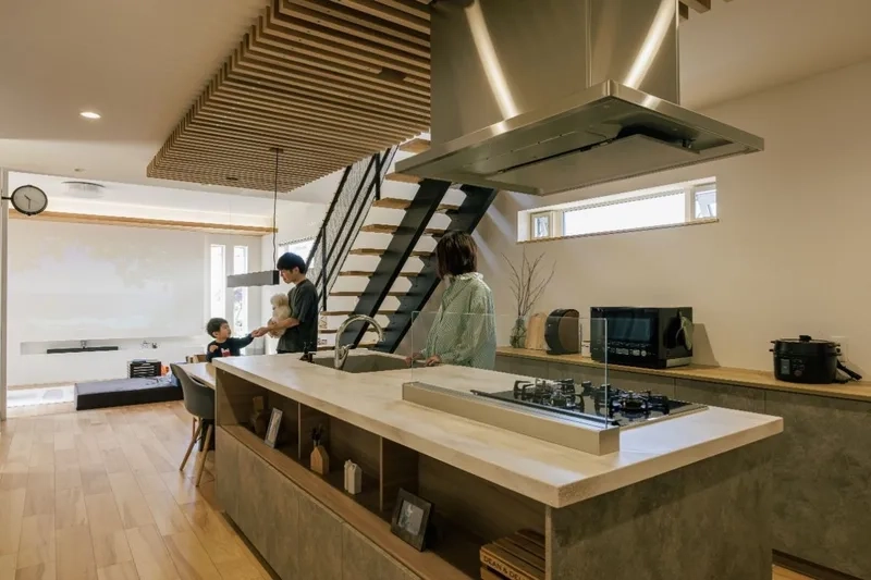 Căn bếp hiện đại nhờ đảo bếp mặt đá hiện đại