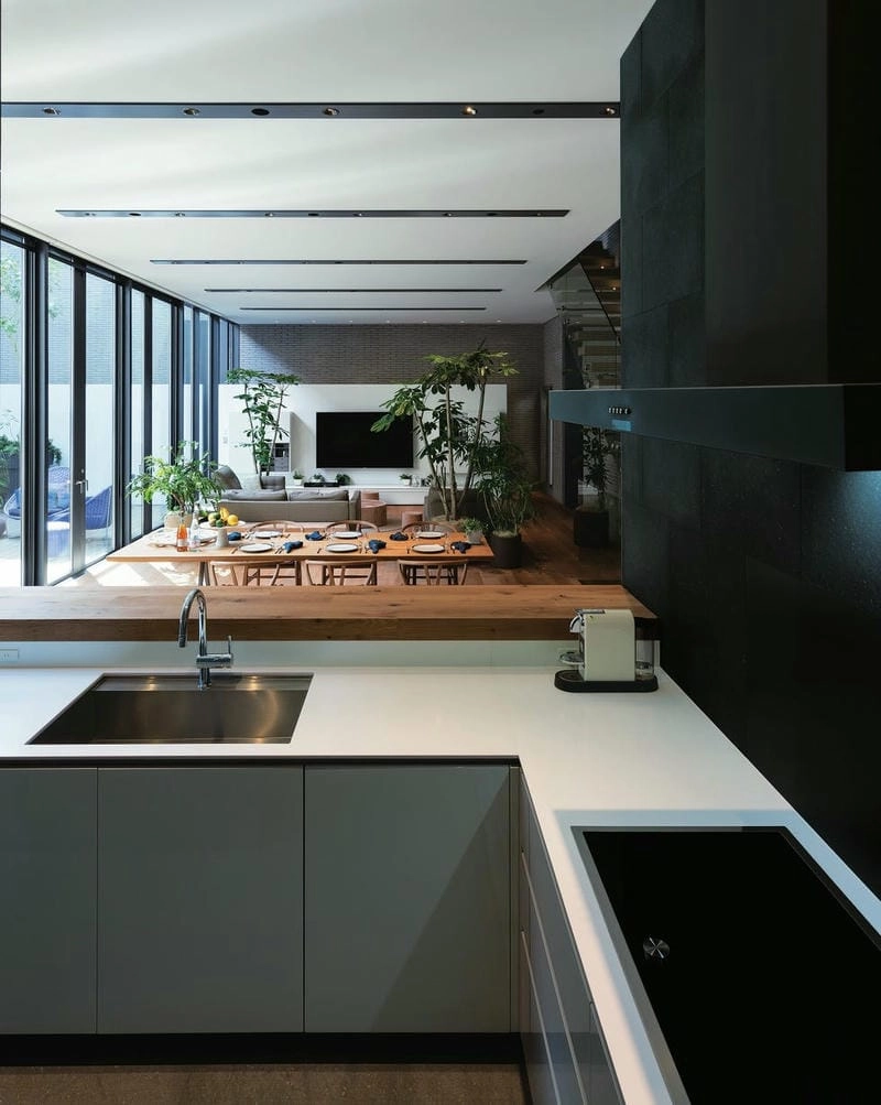 Decor bếp hiện đại tạo điểm nhấn sang trọng