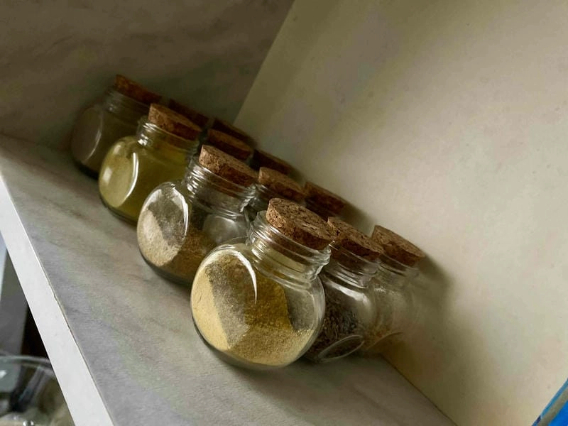 Lọ đựng gia vị tiện lợi khi nấu nướng hằng ngày