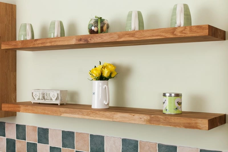 Kệ bếp gỗ đẹp nâng tầm thẩm mỹ không gian