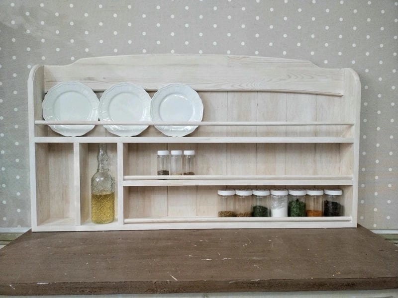 Kệ gỗ đứng nhà bếp phù hợp bếp rộng