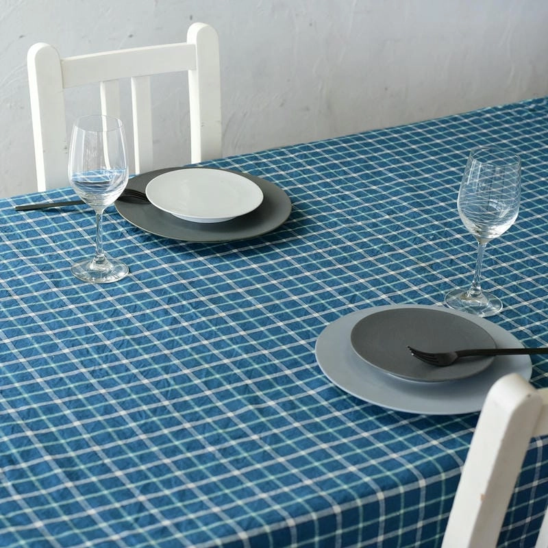 Khăn trải bàn vải tạo vẻ mềm mại tinh tế