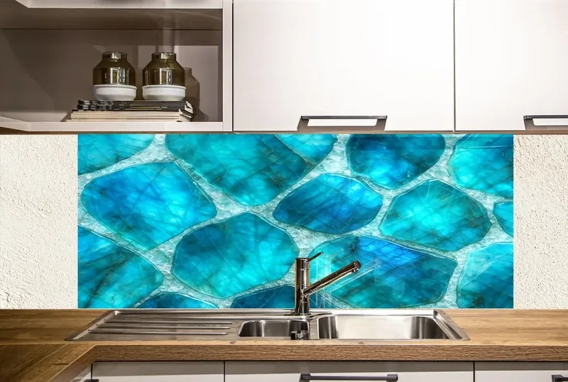 Lắp đặt kính bếp màu xanh dương