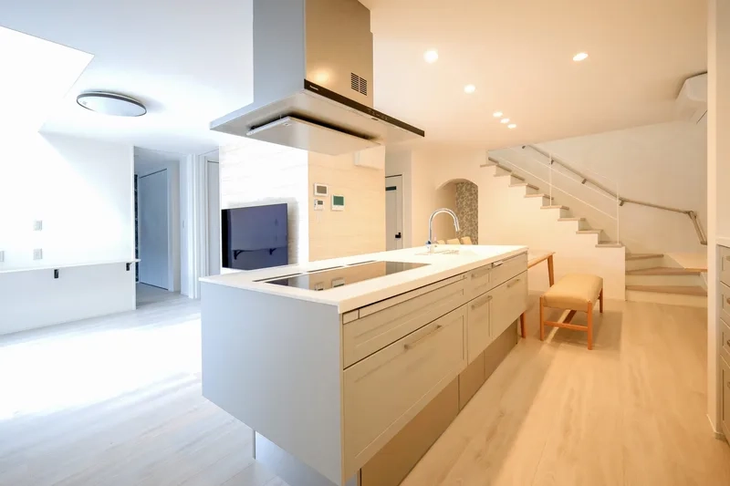 Căn bếp nhỏ vẫn đẹp nhờ mẫu đảo bếp hiện đại nhà nhỏ