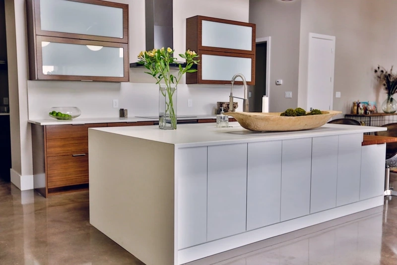 Phù hợp công năng với tủ bếp Acrylic nhà phố