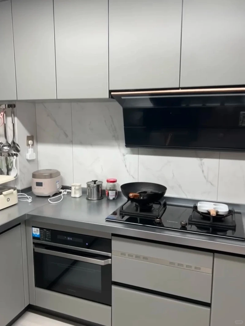 Gu thẩm mỹ mới với tủ bếp Acrylic phong cách hiện đại