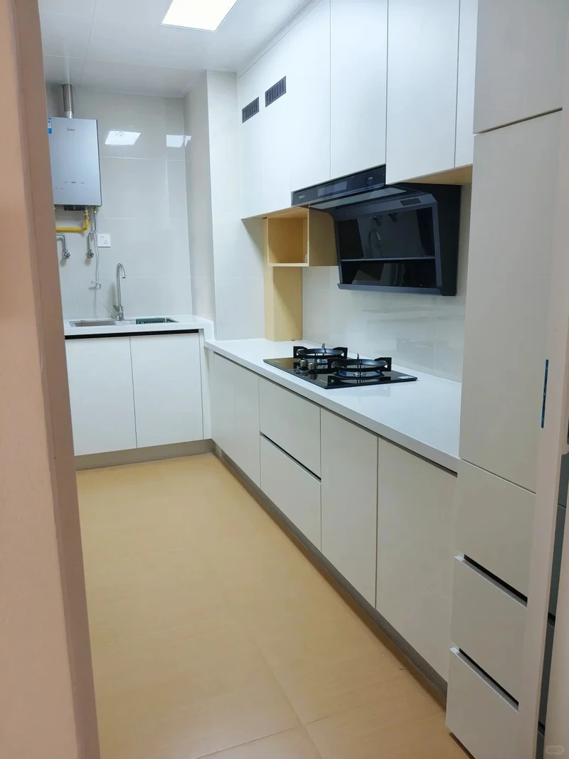 Gây ấn tượng mạnh nhờ tủ bếp chữ L đẹp tinh tế