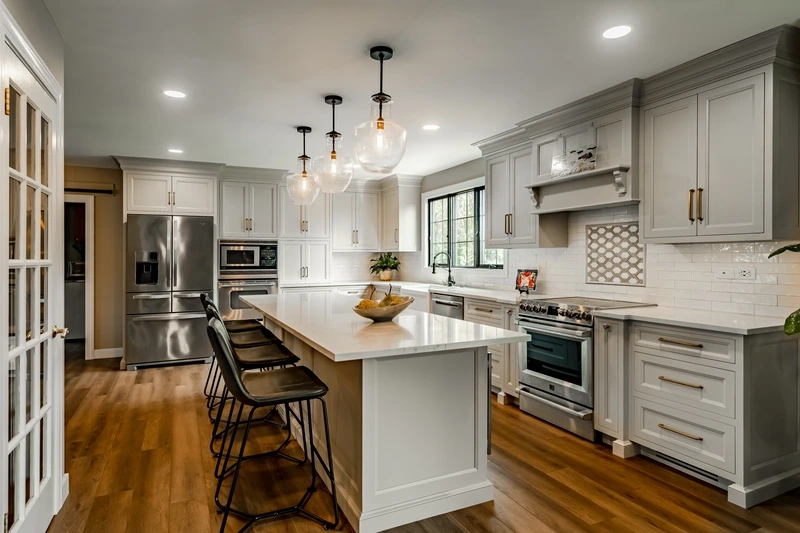 Trải nghiệm trọn vẹn tủ bếp chữ L tiện nghi