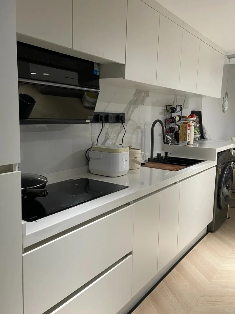 Lựa chọn tủ bếp chung cư đơn giản mà vẫn tiện nghi