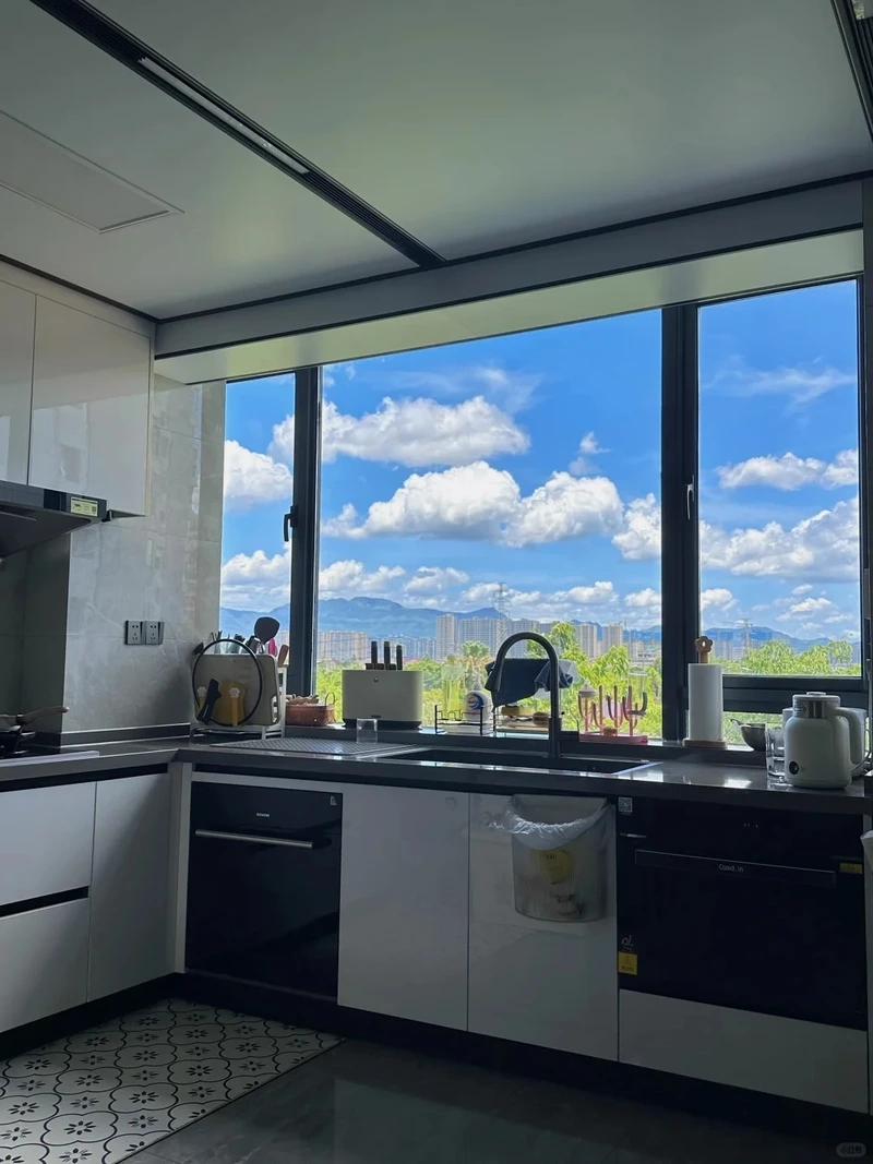 Thể hiện vị thế với tủ bếp tân cổ điển biệt thự