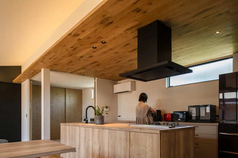 Chất lượng bền bỉ từ tủ bếp gỗ sồi nga