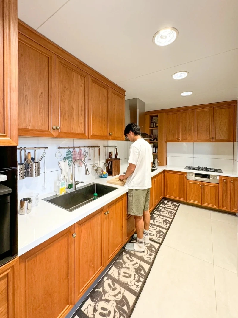 Giá trị lâu dài từ tủ bếp gỗ xoan đào bền theo thời gian