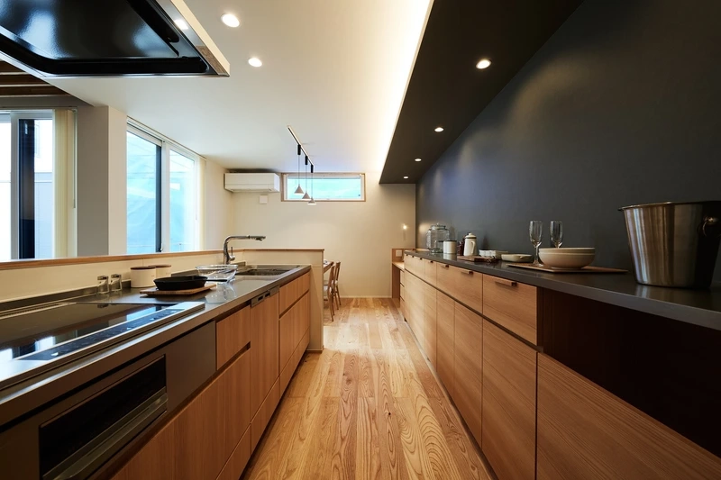 Lựa chọn phổ biến hiện nay là tủ bếp hiện đại acrylic