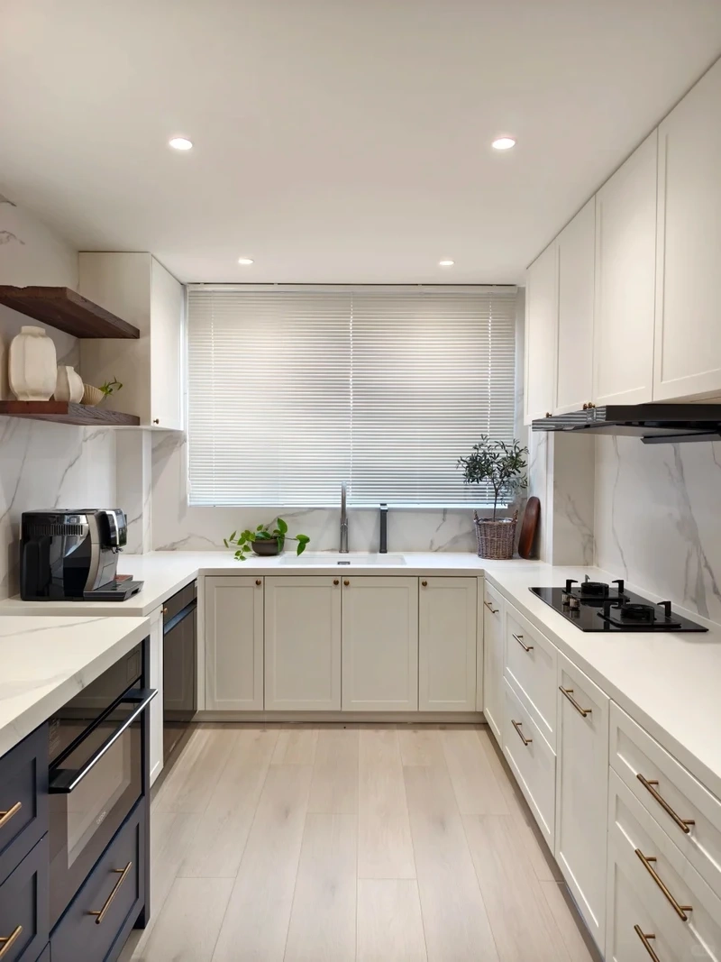 Vẻ đẹp tinh tế của tủ bếp màu trắng sang trọng