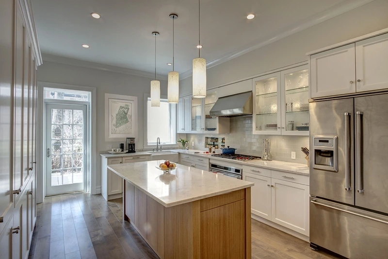 Lựa chọn tủ bếp nhà phố hiện đại cho gia đình trẻ