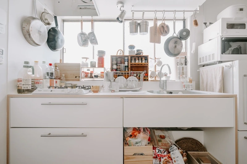 Dễ ứng dụng cùng tủ bếp nhỏ đơn giản