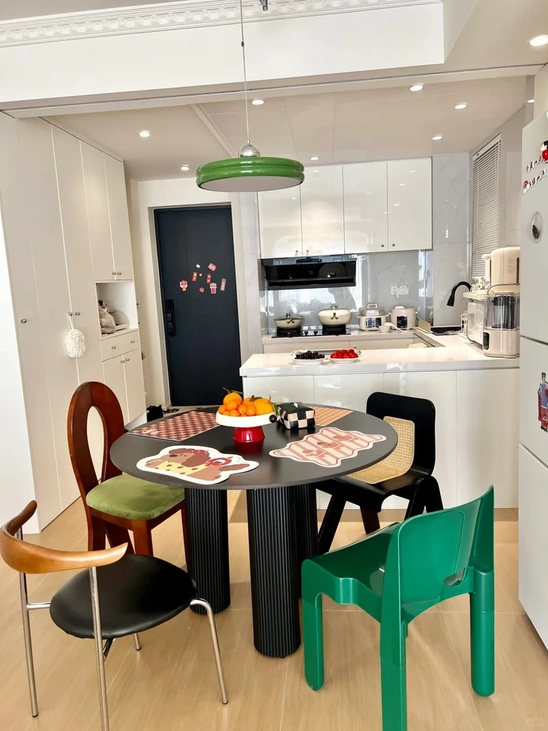 Không gian xinh xắn từ tủ bếp nhỏ đẹp cho chung cư