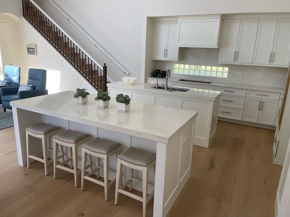 Màu đá bếp thạch anh xanh Navy độc đáo và cá tính