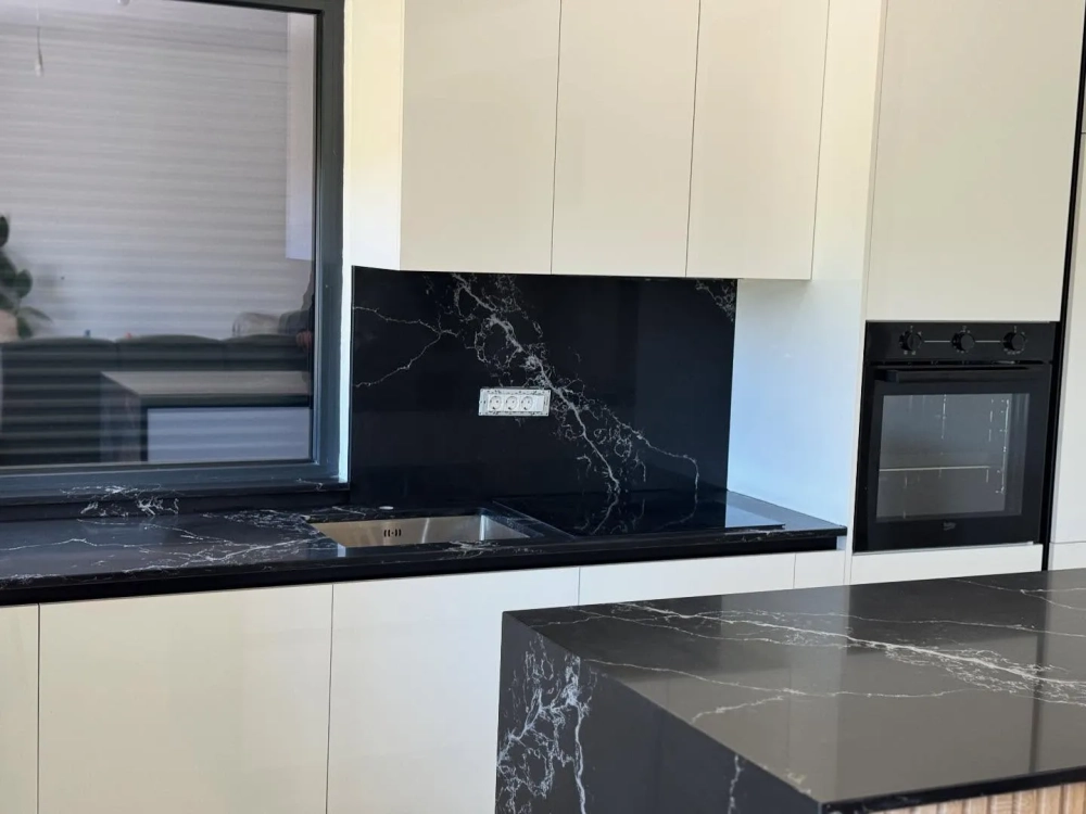 Khả năng chịu nhiệt của đá kim sa trung trong nhà bếp