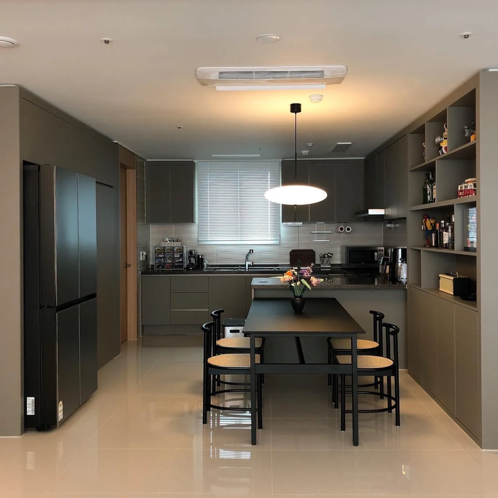 Mẫu tủ để đồ nhà bếp kịch trần tối ưu diện tích lưu trữ