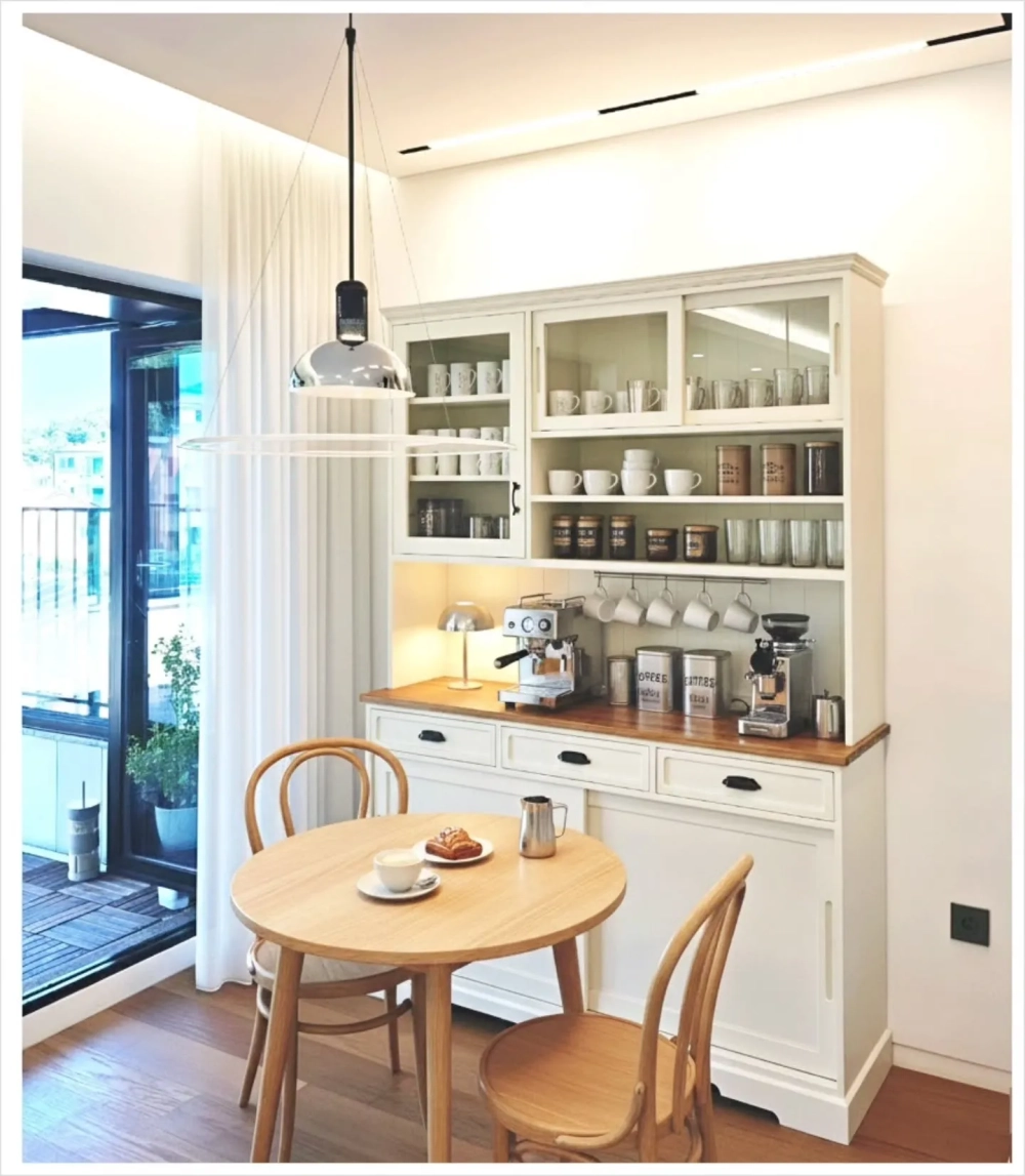 Tủ để đồ nhà bếp kết hợp quầy bar mini hiện đại