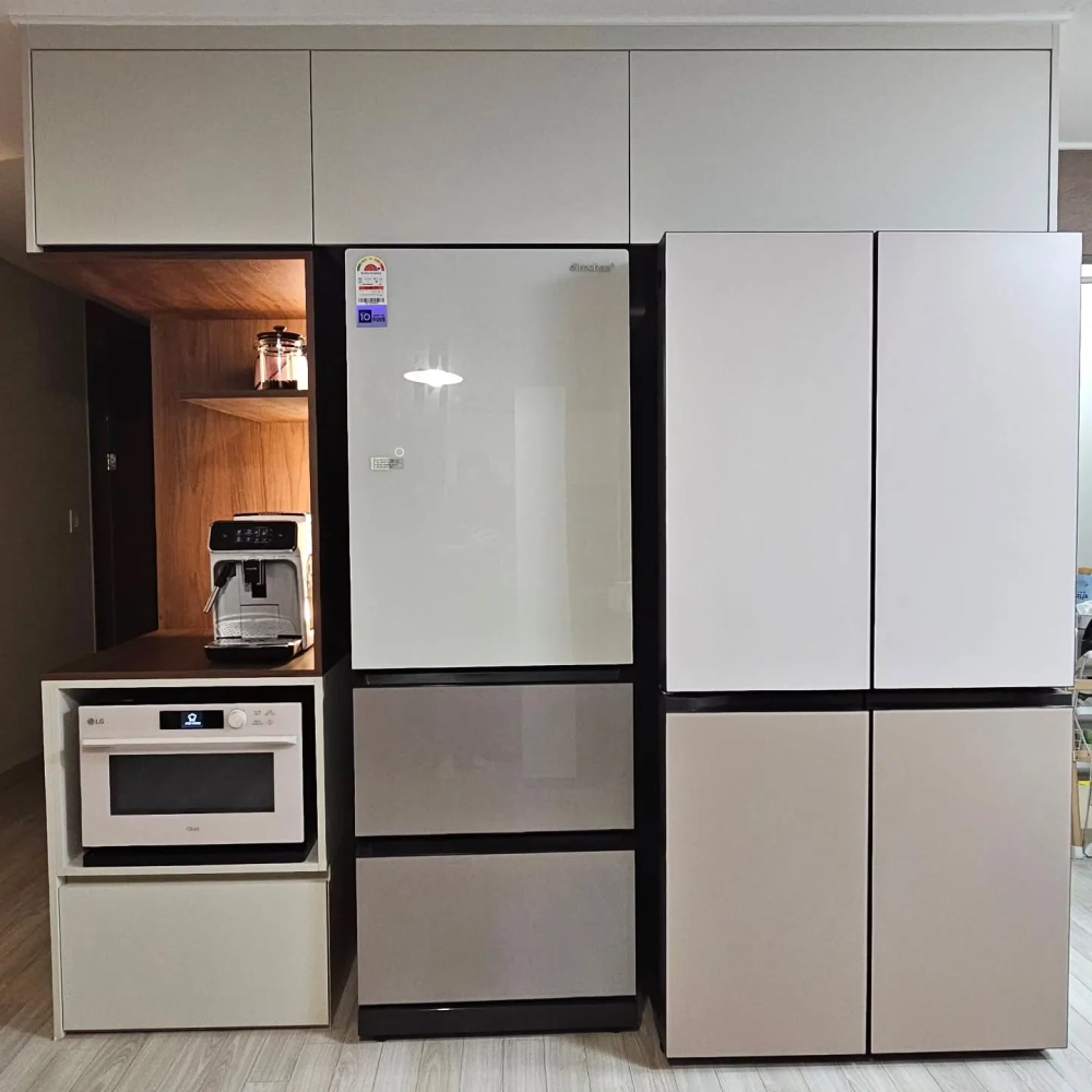 Thiết kế kệ tủ đứng đựng lò vi sóng và đồ dùng bếp