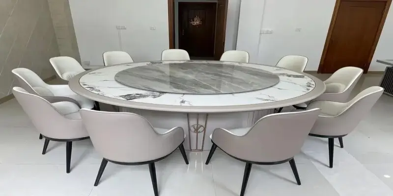 Ảnh mẫu bàn ăn 10 ghế tinh tế giúp không gian bếp nổi bật