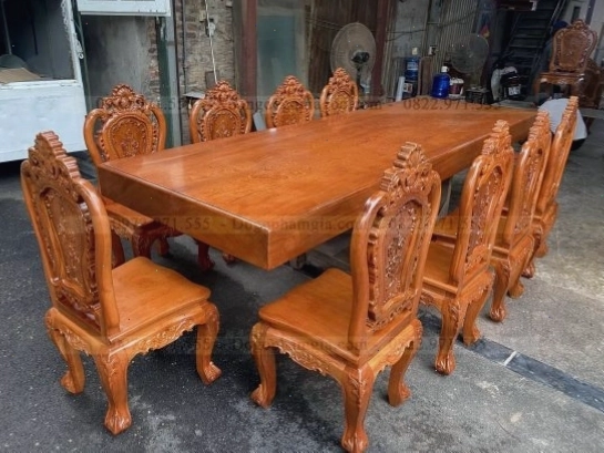Bàn ăn nguyên khối gỗ gõ đỏ cho không gian bếp ấm cúng