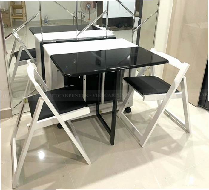 Bàn ăn xếp gọn 6 ghế cho nhà nhỏ, thể hiện sự linh hoạt trong sử dụng