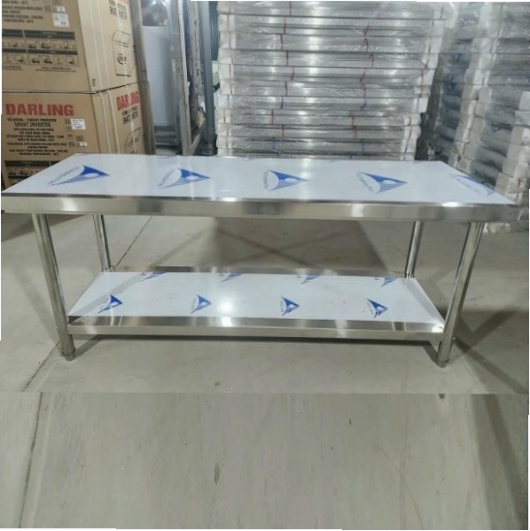 Bàn chặt inox cũ thanh lý thích hợp cho khu vực bếp