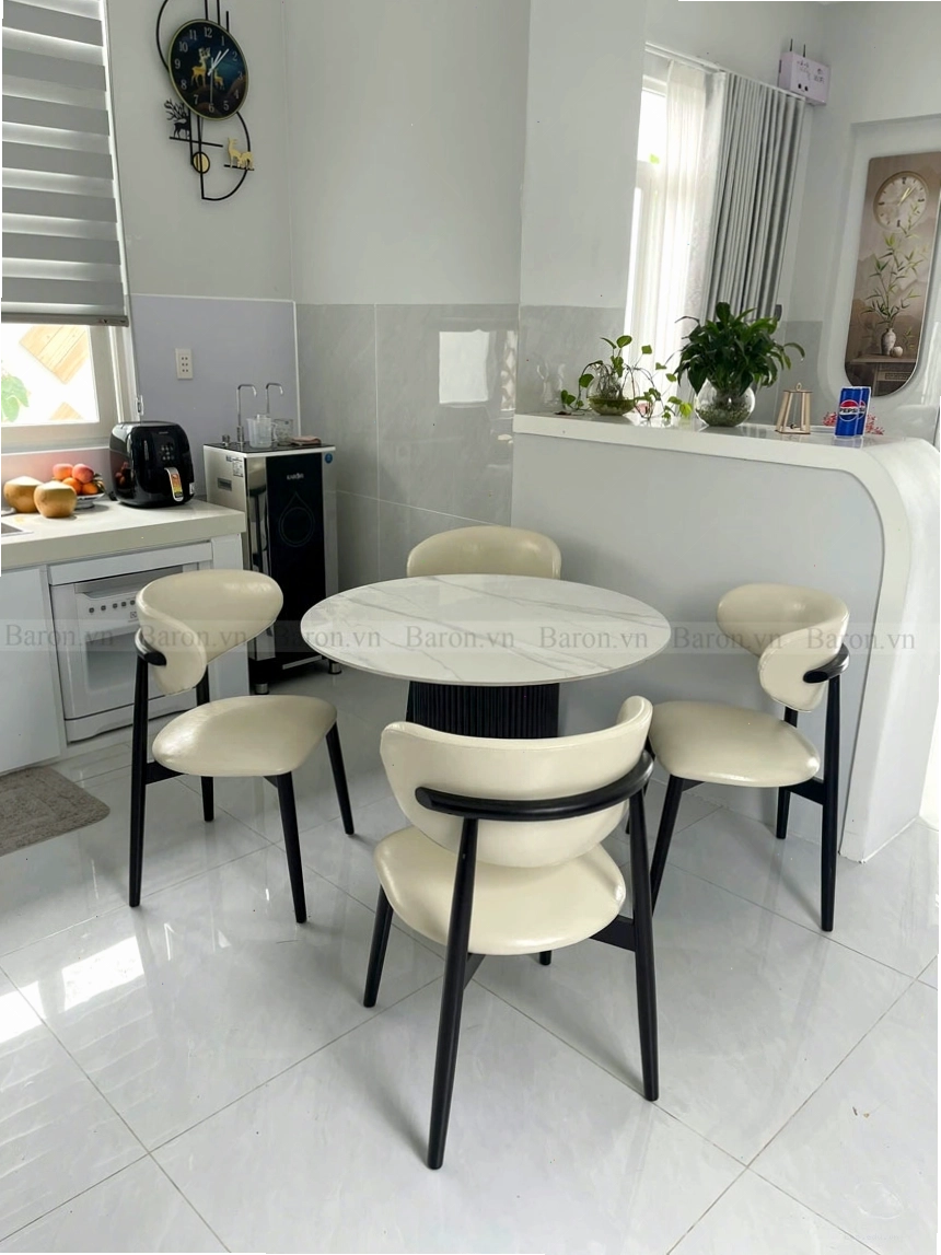 Bàn tròn ăn cơm mặt đá đẹp, thiết kế hiện đại và tiện dụng