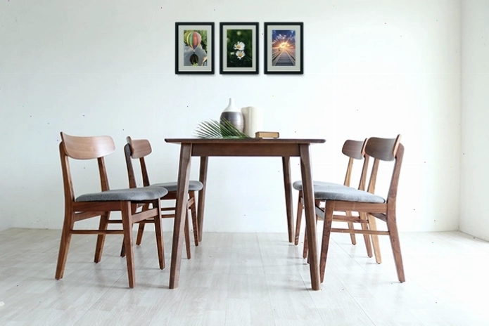 Bộ bàn ăn gia đình bằng gỗ tự nhiên mang vẻ đẹp ấm cúng, sang trọng