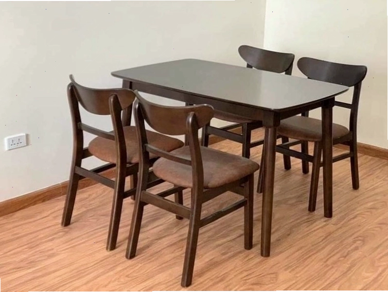 Bộ bàn ăn nhỏ gọn phù hợp căn hộ chung cư