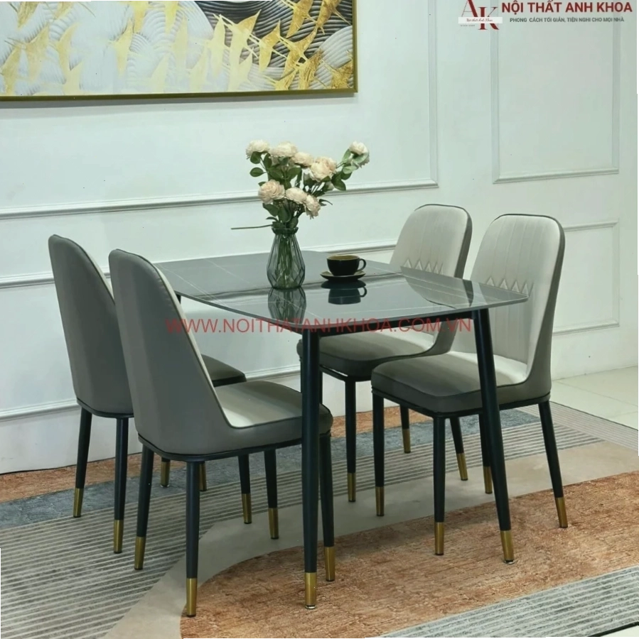 Bộ bàn ăn tròn 4 ghế nhỏ gọn mặt đá sang trọng