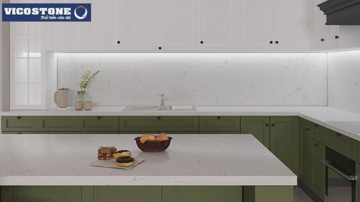 Đá bếp trắng vân mây Vicostone Bianco Venato BQ8440 tạo điểm nhấn