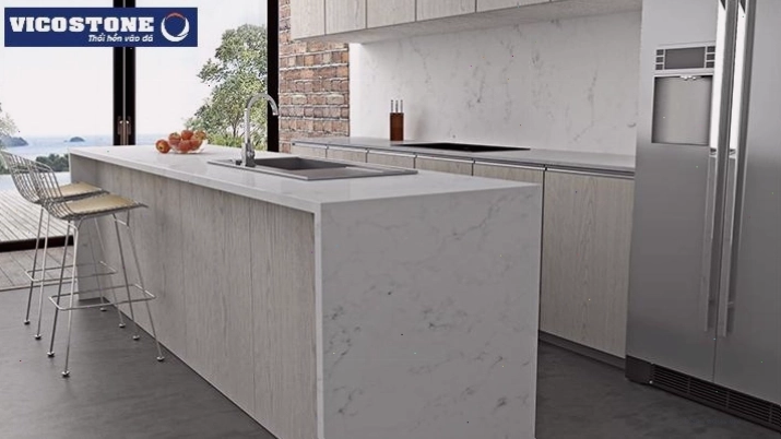 Đá bếp trắng vân mây Vicostone Onixaa BQ8550 ốp tường, bàn bếp, đảo bếp